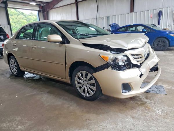 2013 TOYOTA COROLLA
