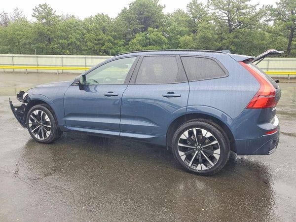 2026 VOLVO XC60 Plus Dark