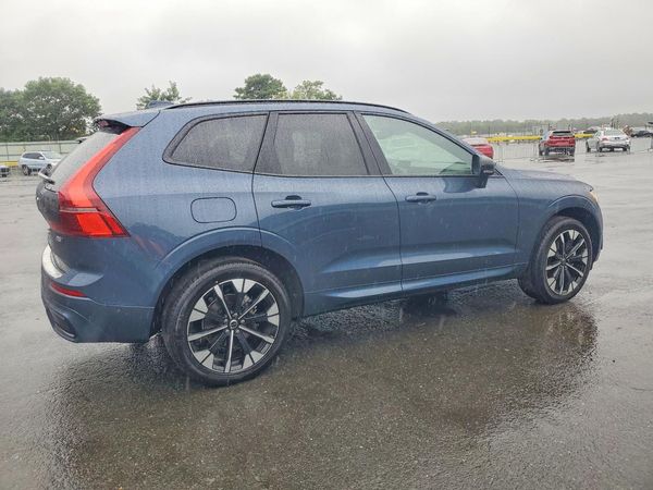 2026 VOLVO XC60 Plus Dark