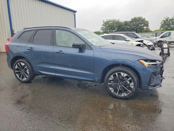 2026 VOLVO XC60 Plus Dark