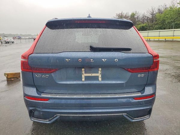 2026 VOLVO XC60 Plus Dark