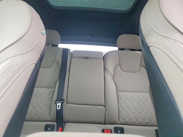 2026 VOLVO XC60 Plus Dark