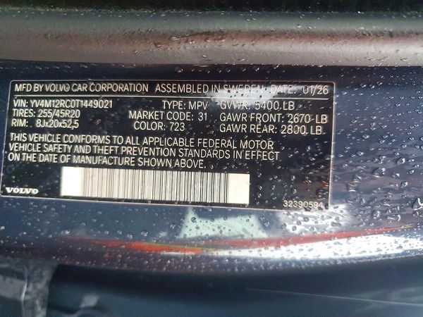 2026 VOLVO XC60 Plus Dark