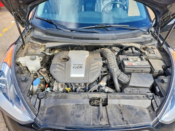 2015 HYUNDAI VELOSTER — Engine bay