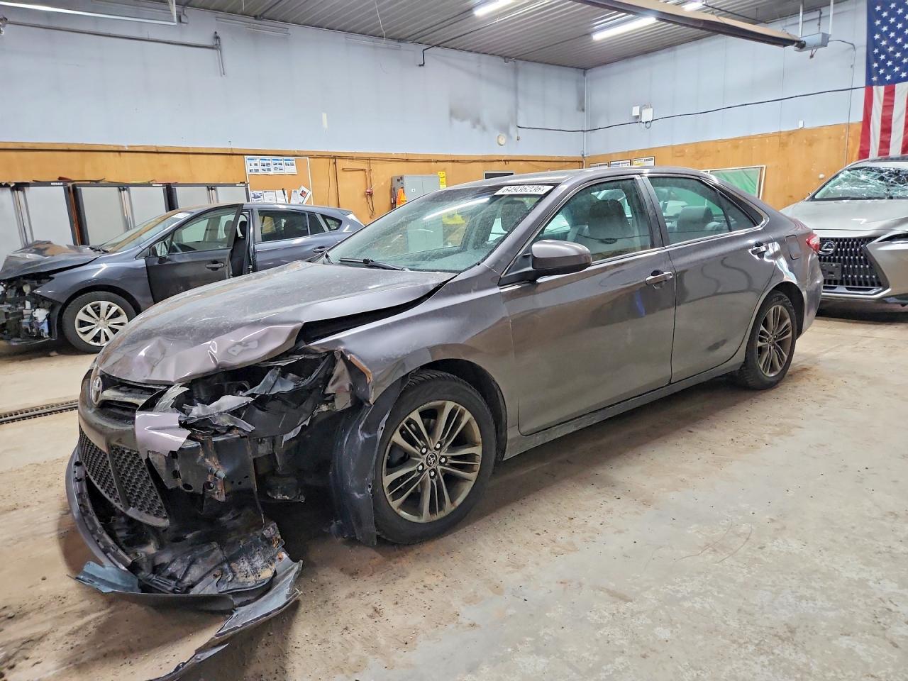 2015 TOYOTA CAMRY