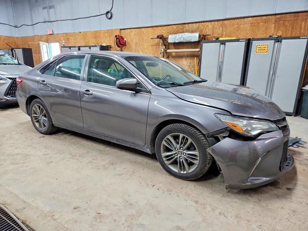 2015 TOYOTA CAMRY