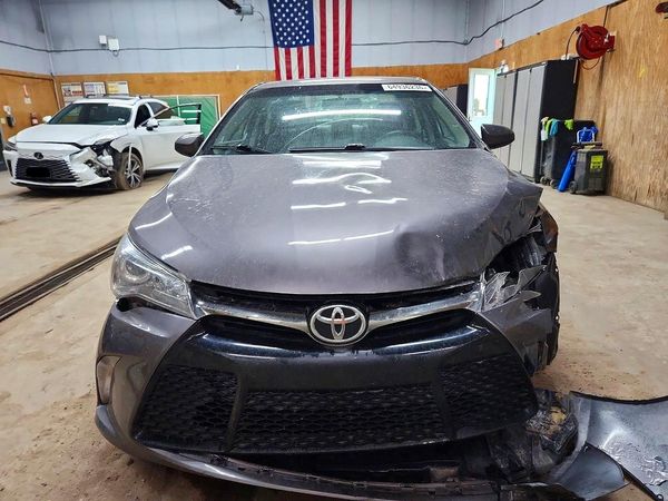 2015 TOYOTA CAMRY