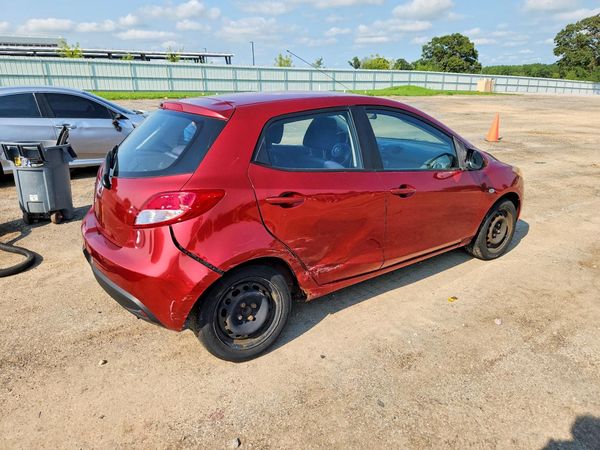 2014 MAZDA MAZDA2