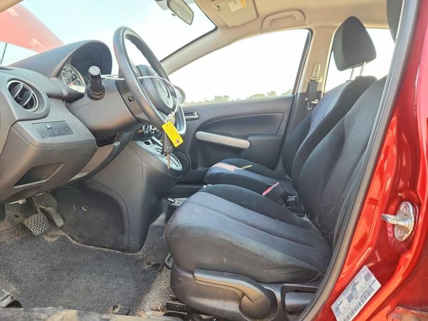 2014 MAZDA MAZDA2
