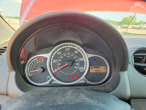 2014 MAZDA MAZDA2