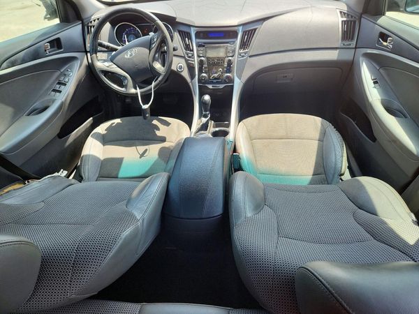 2012 HYUNDAI SONATA