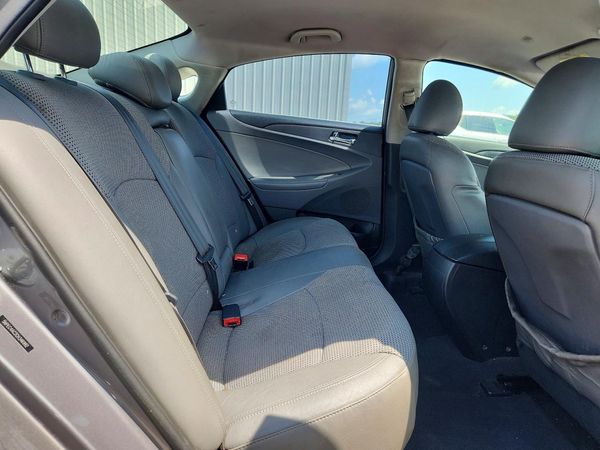 2012 HYUNDAI SONATA