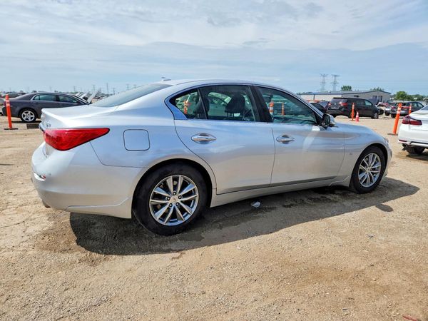 2015 INFINITI Q50