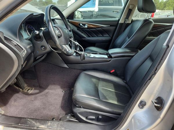2015 INFINITI Q50