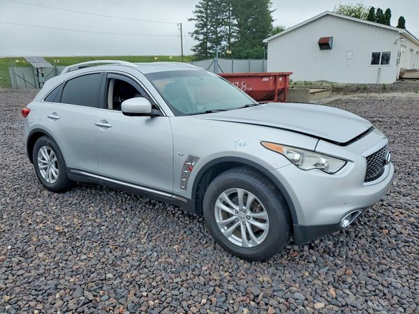 2017 INFINITI QX70