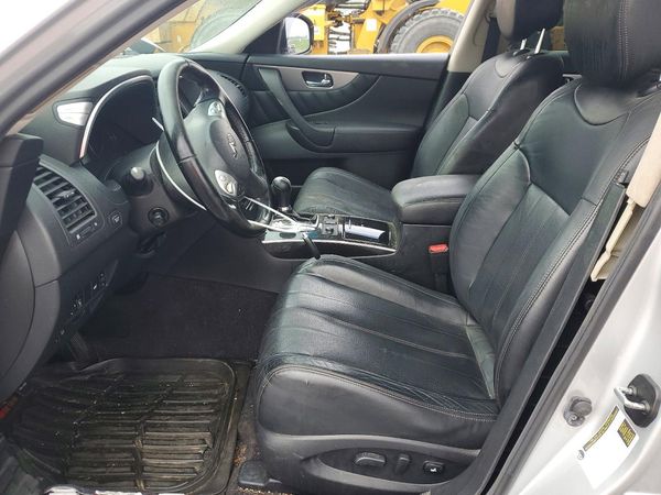 2017 INFINITI QX70