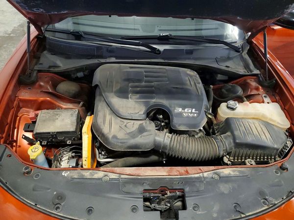 2021 DODGE CHARGER SXT — Engine bay