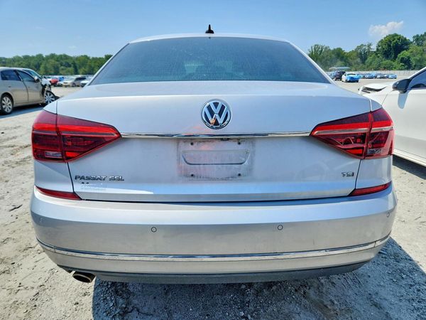 2017 VOLKSWAGEN PASSAT SEL Premium