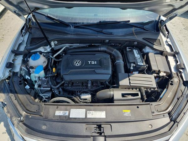 2017 VOLKSWAGEN PASSAT SEL Premium