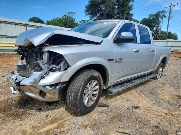 2016 RAM 1500 Laramie — Front 3/4