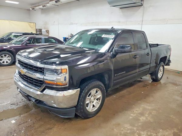 2017 CHEVROLET SILVERADO — DSFA — Front 3/4