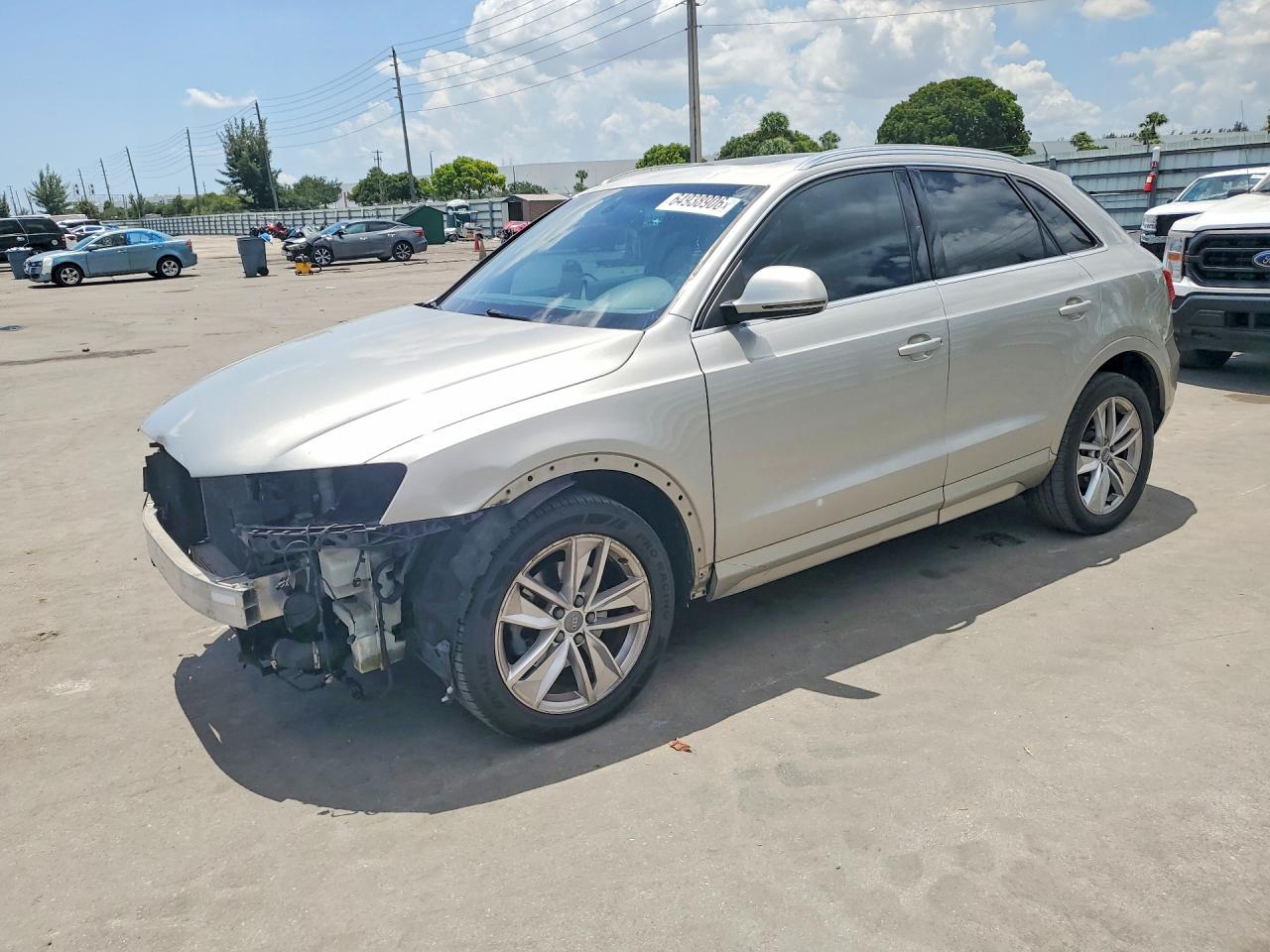 2016 AUDI Q3
