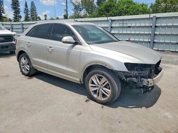 2016 AUDI Q3