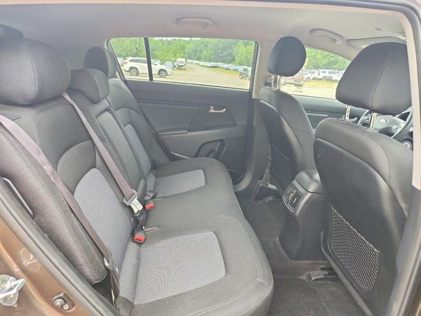 2015 KIA SPORTAGE GL - Middle-low