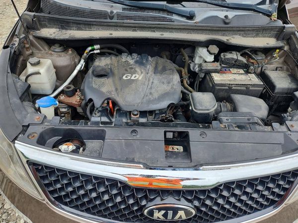 2015 KIA SPORTAGE GL - Middle-low