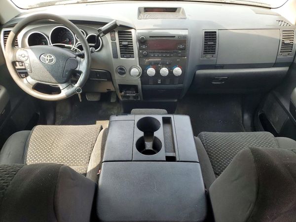 2013 TOYOTA TUNDRA SR5
