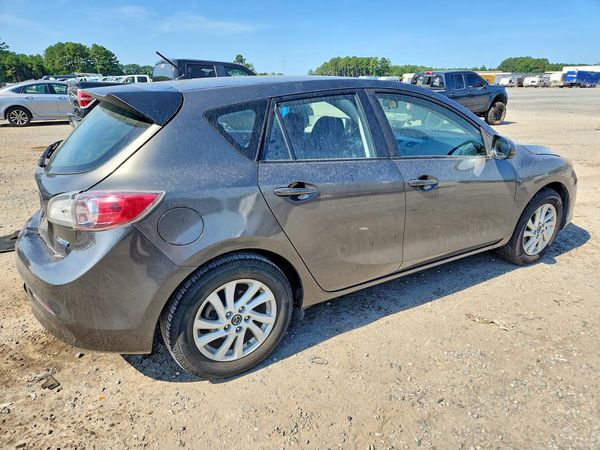 2013 MAZDA 3 Touring/GS