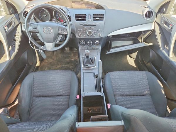 2013 MAZDA 3 Touring/GS