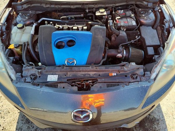 2013 MAZDA 3 Touring/GS