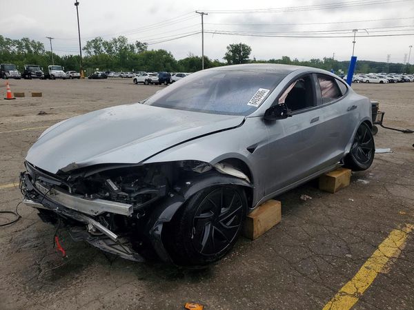 2026 TESLA MODEL S — Front 3/4