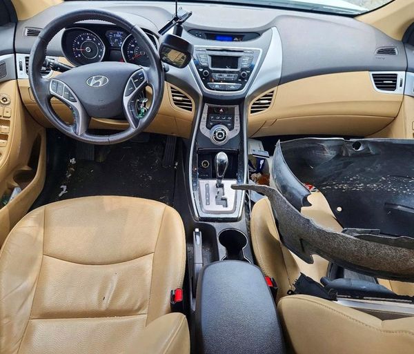 2013 HYUNDAI ELANTRA