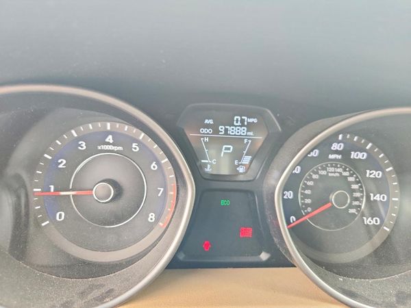2013 HYUNDAI ELANTRA