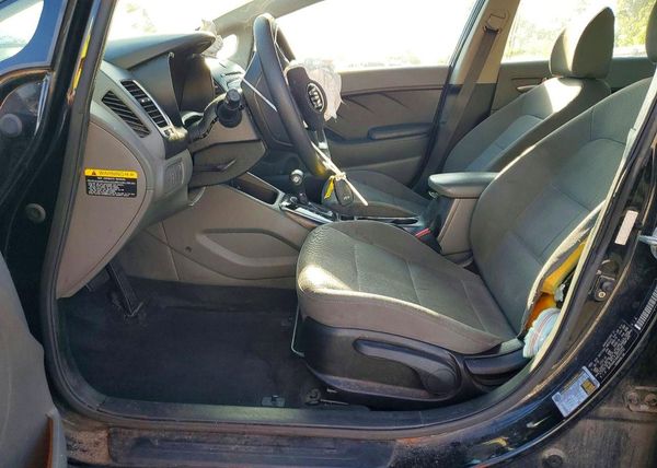2017 KIA FORTE LX Base