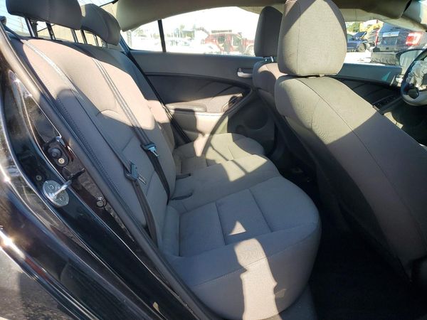 2017 KIA FORTE LX Base