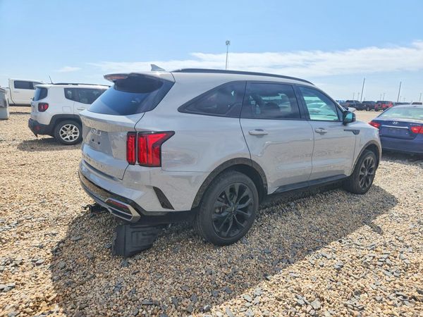 2022 KIA SORENTO