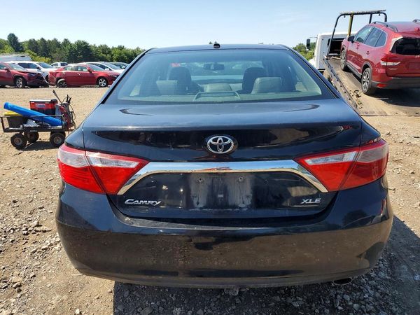 2016 TOYOTA CAMRY