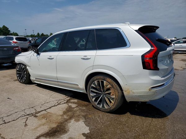 2025 VOLVO XC90 Plus