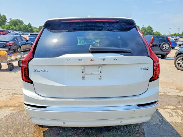 2025 VOLVO XC90 Plus