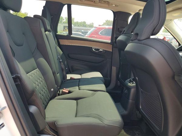 2025 VOLVO XC90 Plus