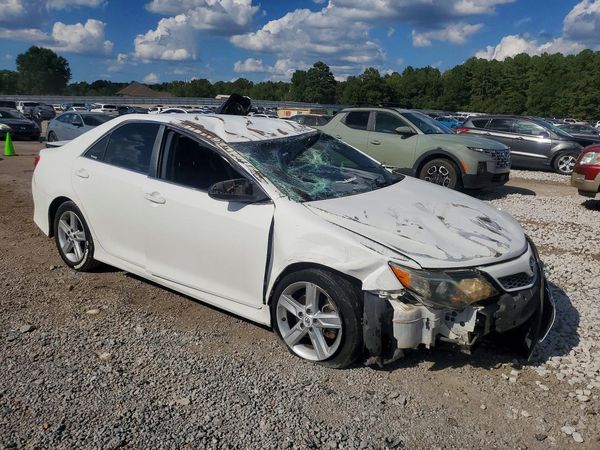 2012 TOYOTA CAMRY