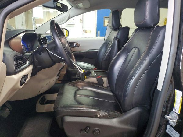 2017 CHRYSLER PACIFICA