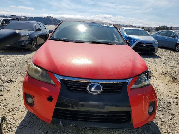 2013 LEXUS CT 200h