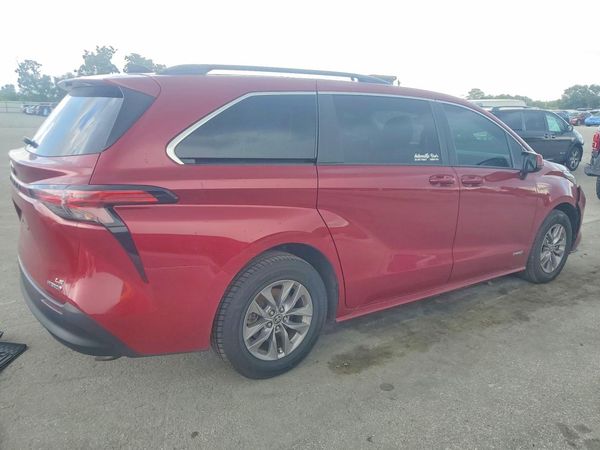 2021 TOYOTA SIENNA LE Plus Package