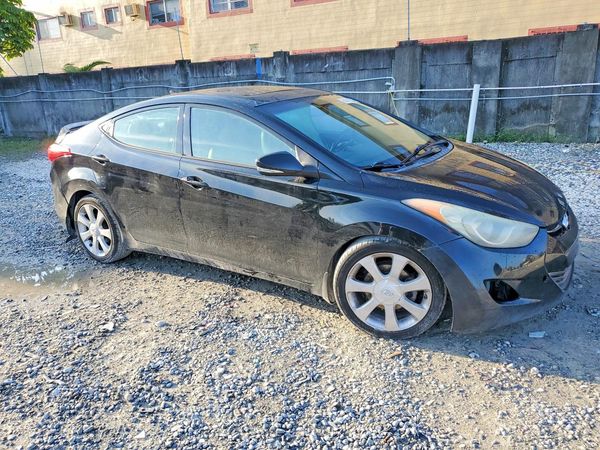 2013 HYUNDAI ELANTRA
