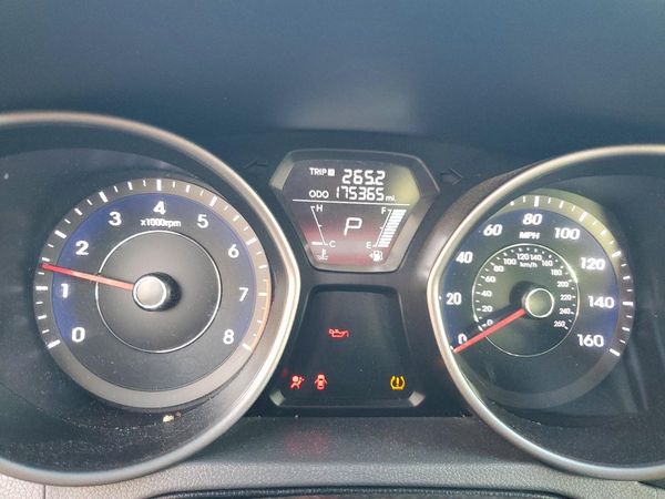 2013 HYUNDAI ELANTRA