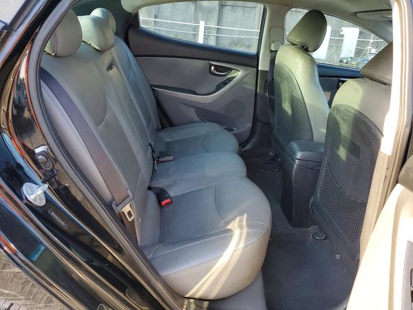 2013 HYUNDAI ELANTRA